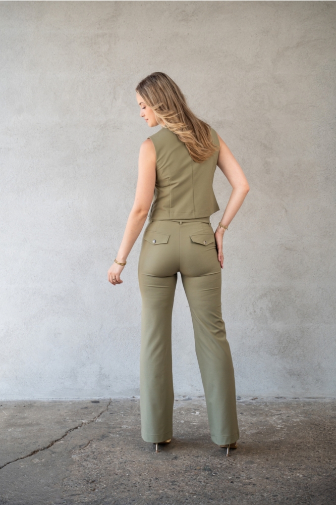 TQ Amsterdam groene dames broek | Model