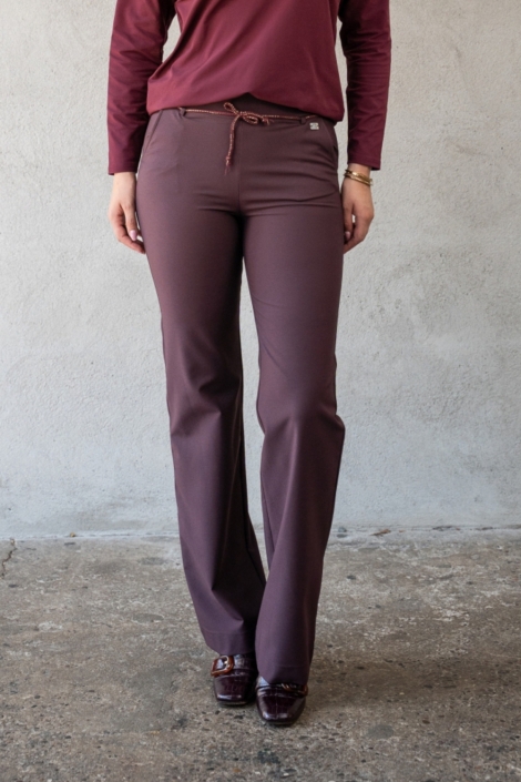 TQ Amsterdam bordeaux dames broek | Model vooraanzicht