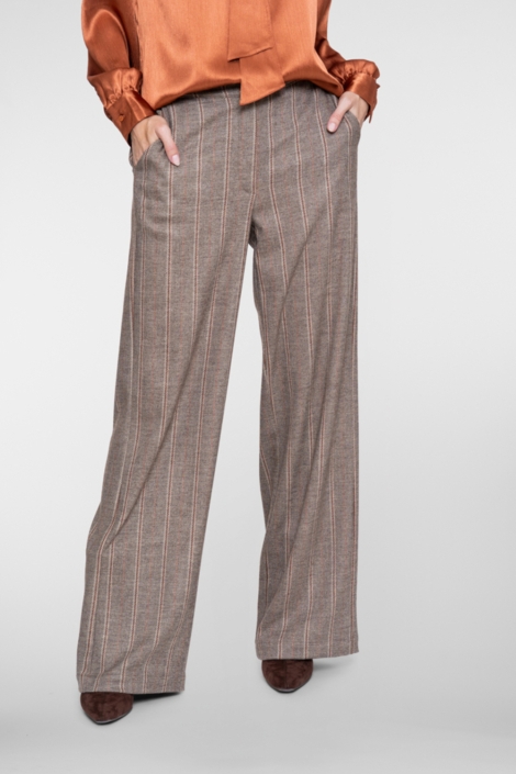 Geisha bruine dames broek | Model vooraanzicht