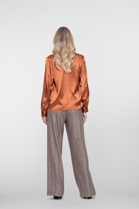 Geisha bruine dames broek | Model achteraanzicht
