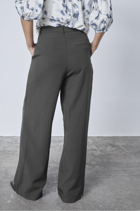 SisterS point grijze dames broek | Model achteraanzicht