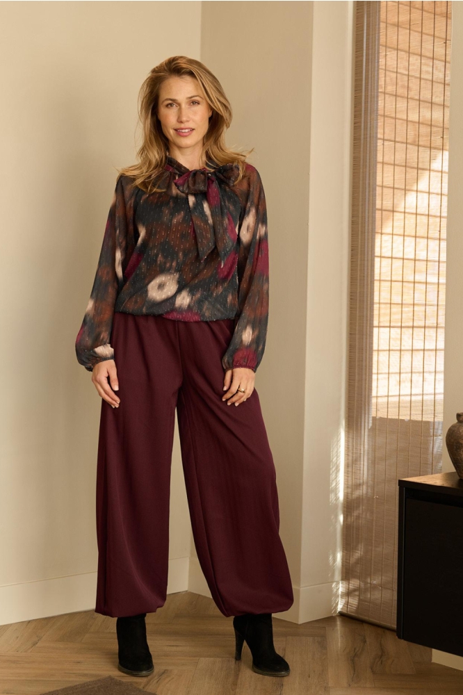 FOS Amsterdam bordeaux dames broek | Model