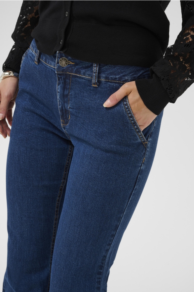 Culture blauwe dames jeans | Close up