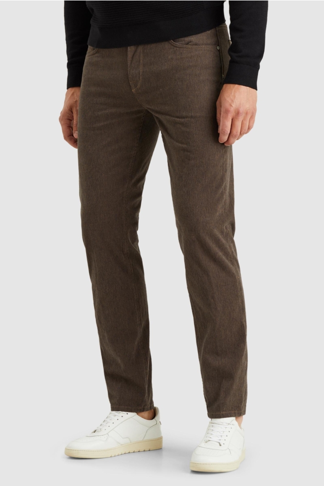 Vanguard bruine heren broek | Model zijaanzicht