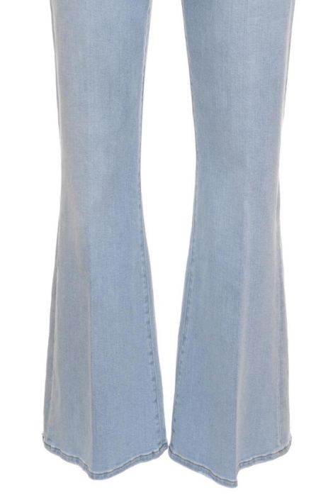 Dnm pure blauwe dames jeans | Close up