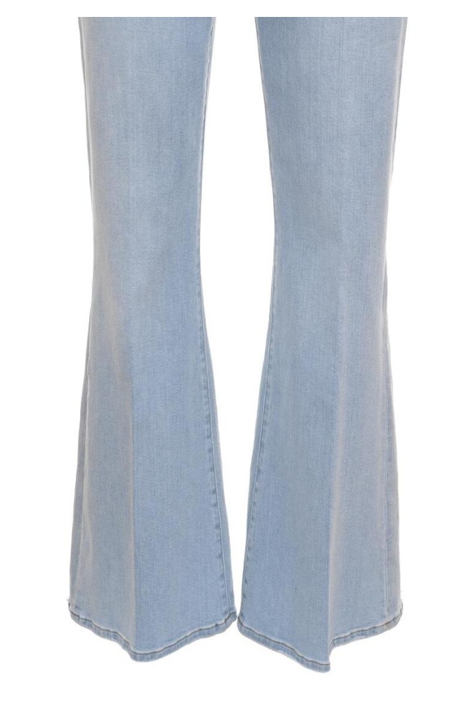 Dnm pure blauwe dames jeans | Close up