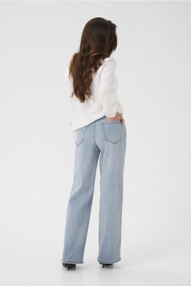 Kaffe blauwe dames jeans | Model achteraanzicht