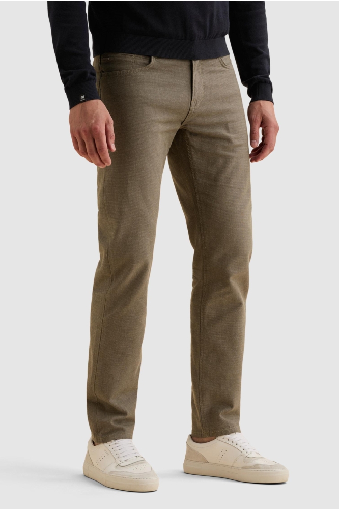 Vanguard groene heren broek | Model zijaanzicht