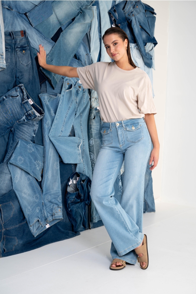 Dnm pure blauwe dames jeans | Model