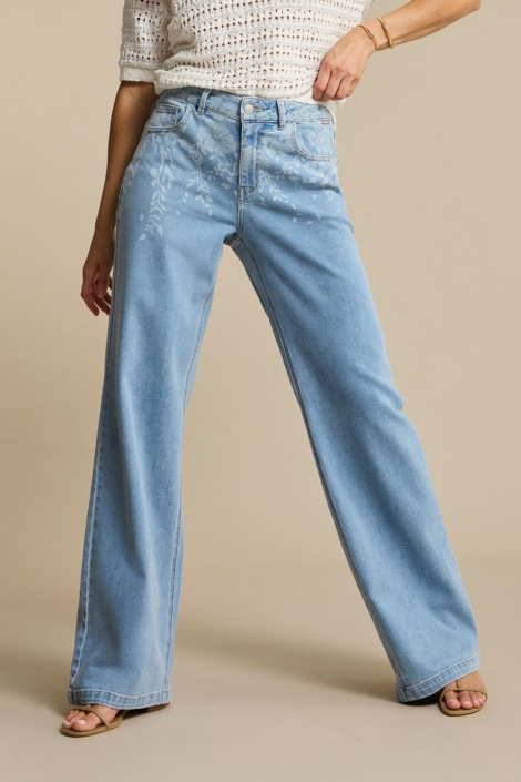 Red Button blauwe dames jeans | Sfeerbeeld, In situatie