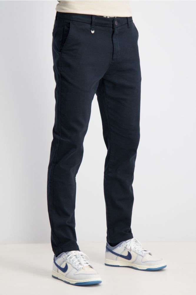Gabbiano blauwe heren broek | Model zijaanzicht