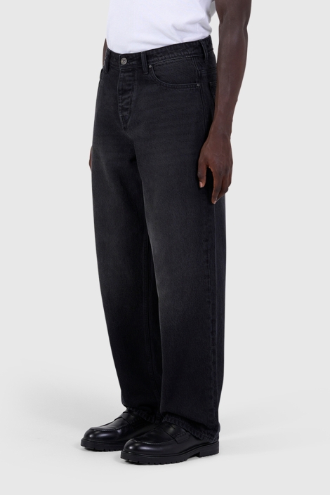 Pure Path zwarte heren jeans | Model zijaanzicht