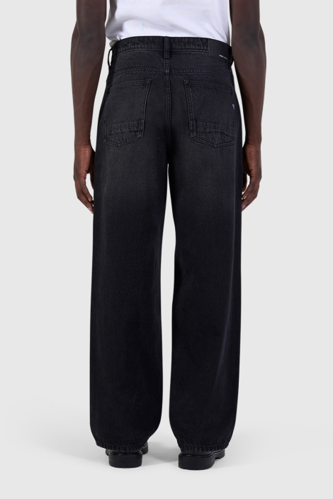 Pure Path zwarte heren jeans | Model achteraanzicht