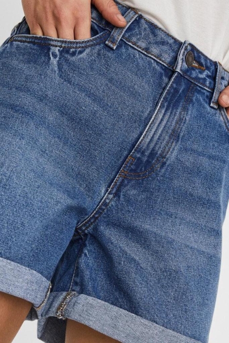 Noisy may blauwe dames korte broek | Close up