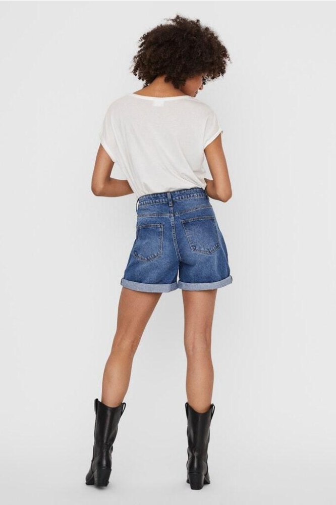 Noisy may blauwe dames korte broek | Model achteraanzicht