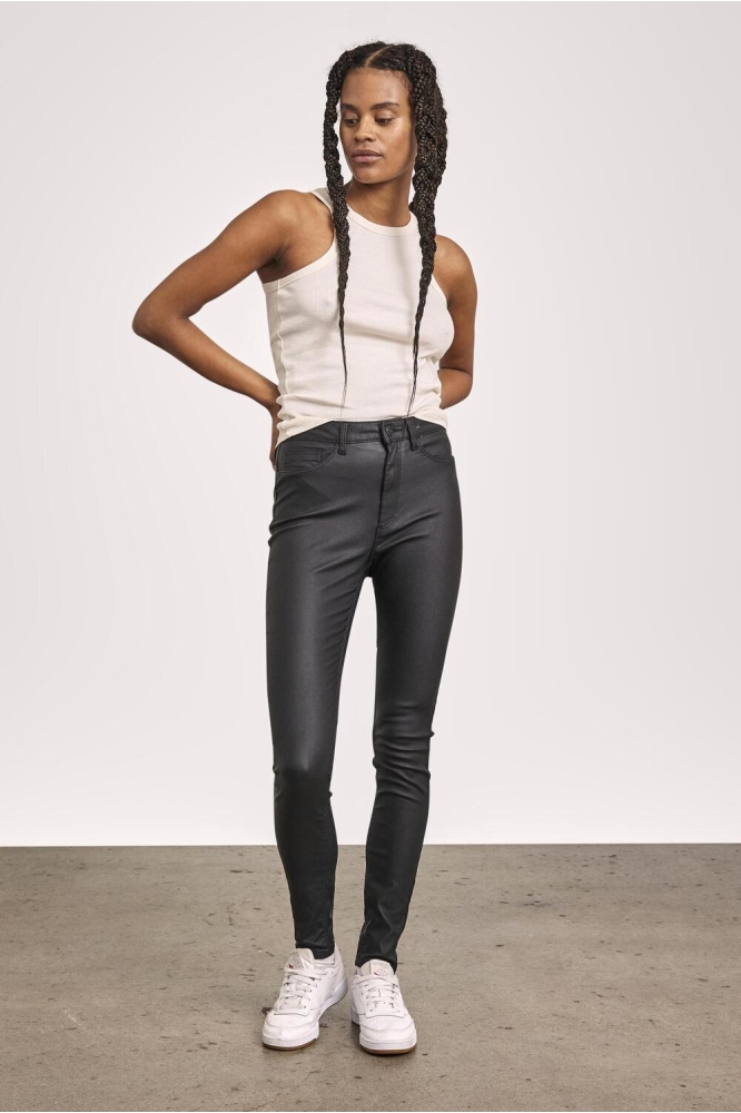 Noisy may zwarte dames broek | Model