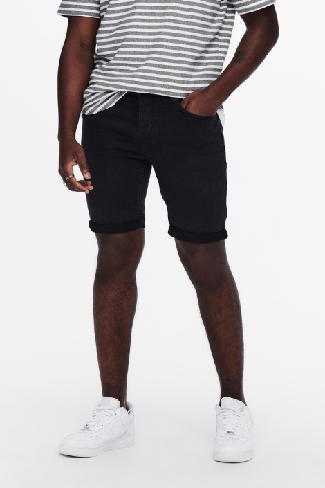 Only & Sons zwarte heren korte broek | Model vooraanzicht