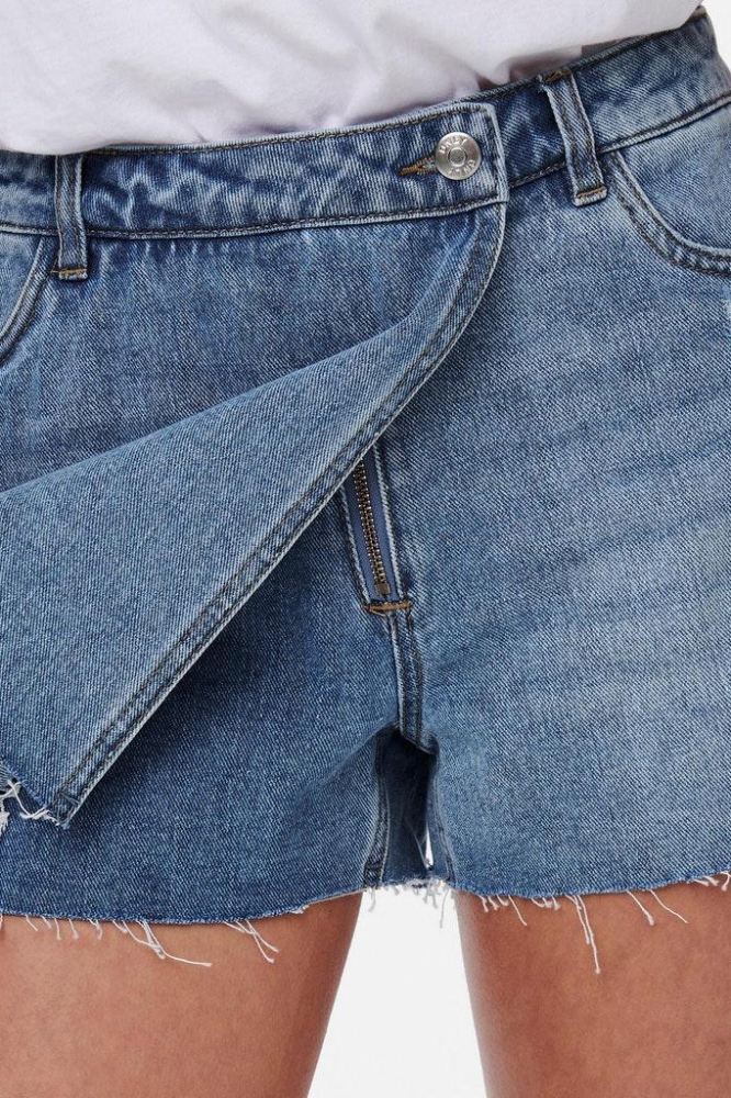 Only blauwe dames korte broek | Close up
