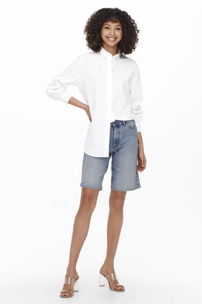 Only blauwe dames korte broek | Model