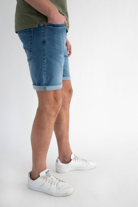 Donders blauwe heren korte broek | Model zijaanzicht
