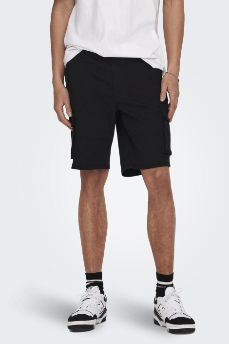 Only & Sons zwarte heren korte broek | Model vooraanzicht