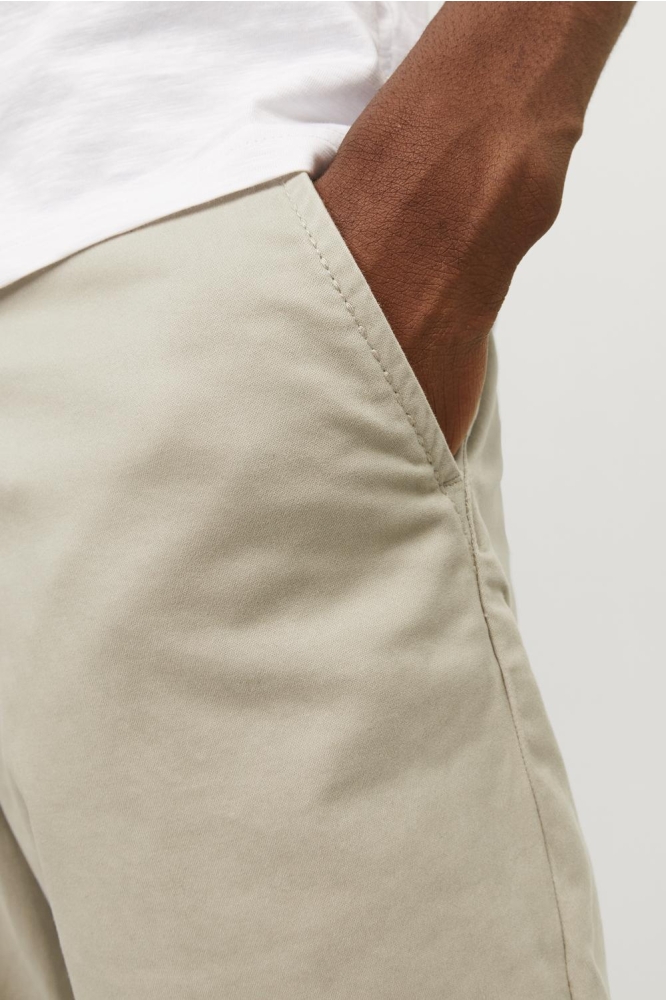 Jack & Jones beige heren korte broek | Close up