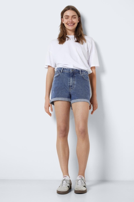 Noisy may blauwe dames korte broek | Model