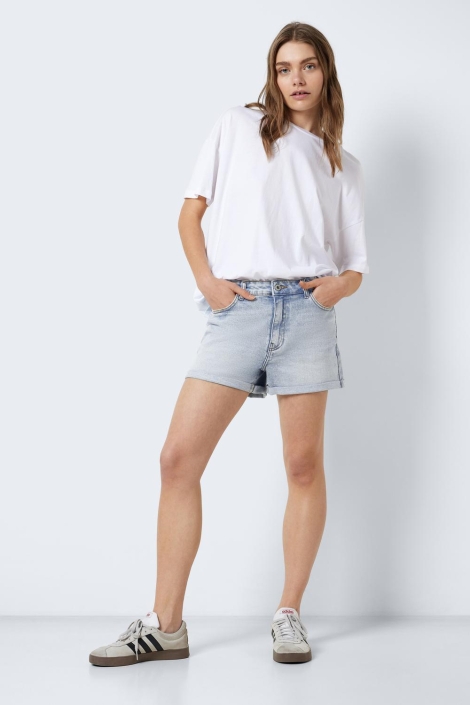 Noisy may blauwe dames korte broek | Model