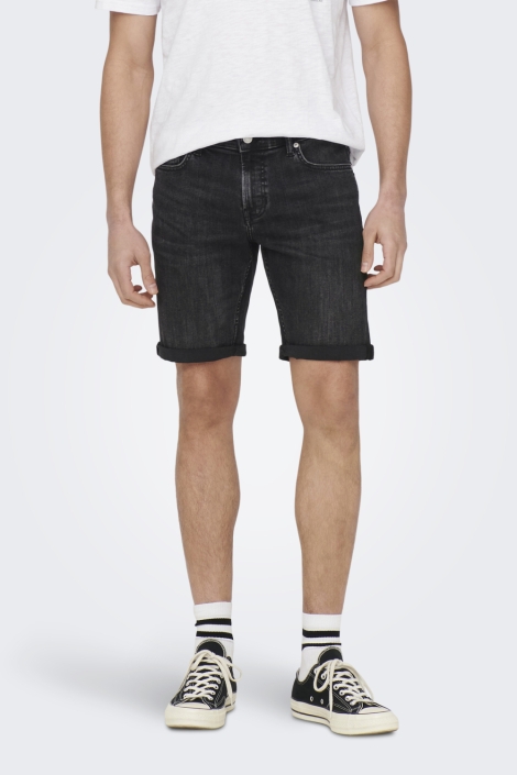 Only & Sons zwarte heren korte broek | Model vooraanzicht