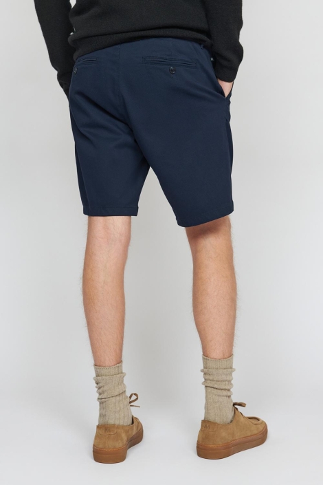 Matinique blauwe heren korte broek | Model achteraanzicht