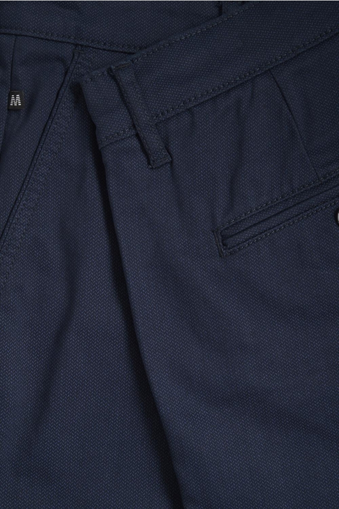 Matinique blauwe heren korte broek | Close up