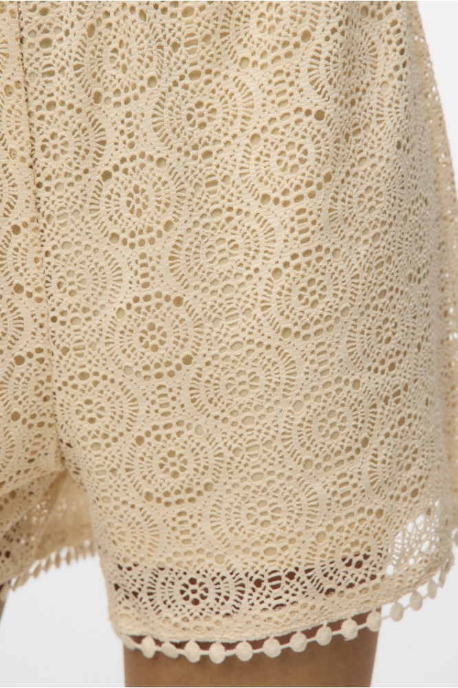 Vero Moda beige dames korte broek | Close up