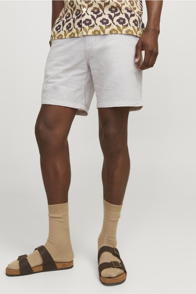 Jack & Jones beige heren korte broek | Model vooraanzicht