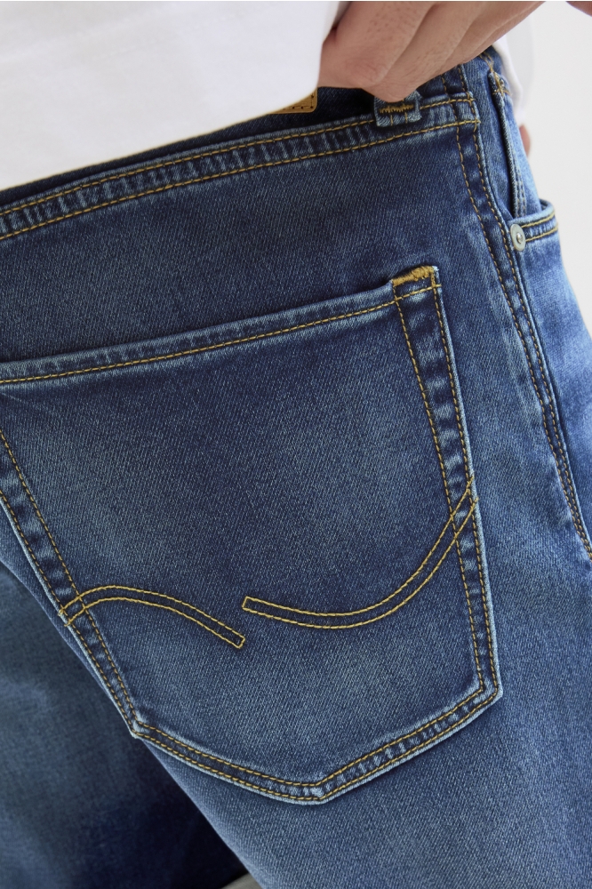 Jack & Jones blauwe heren korte broek | Close up