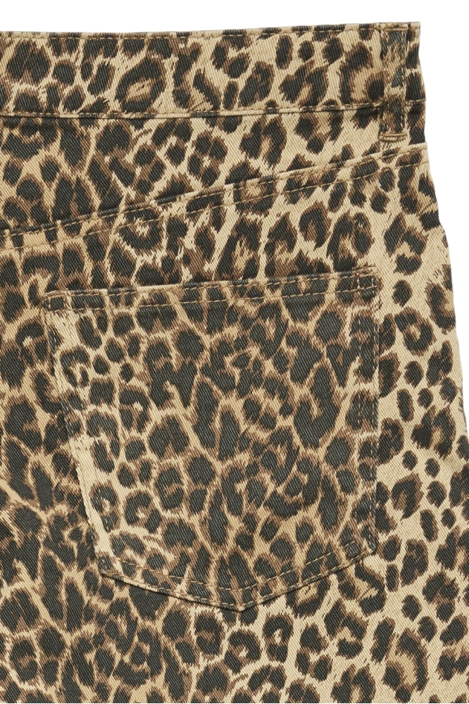 Vero Moda camel dames korte broek | Close up