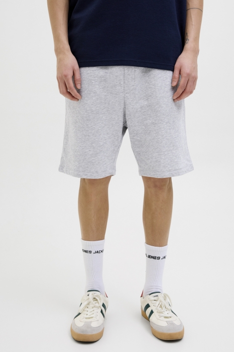 Jack & Jones grijze heren korte broek | Model vooraanzicht