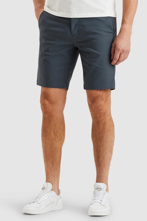 Cast Iron blauwe heren korte broek | Model zijaanzicht