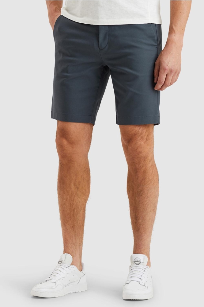 Cast Iron blauwe heren korte broek | Model zijaanzicht