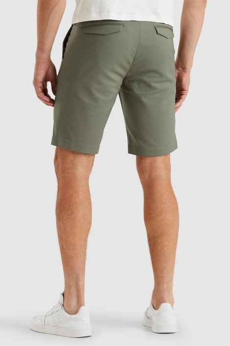 Cast Iron groene heren korte broek | Model achteraanzicht