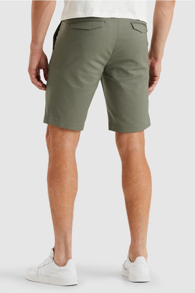 Cast Iron groene heren korte broek | Model achteraanzicht