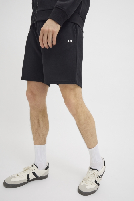 JJ Rebel zwarte heren korte broek | Model zijaanzicht