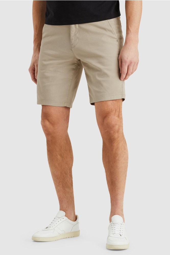 Vanguard taupe heren korte broek | Model zijaanzicht