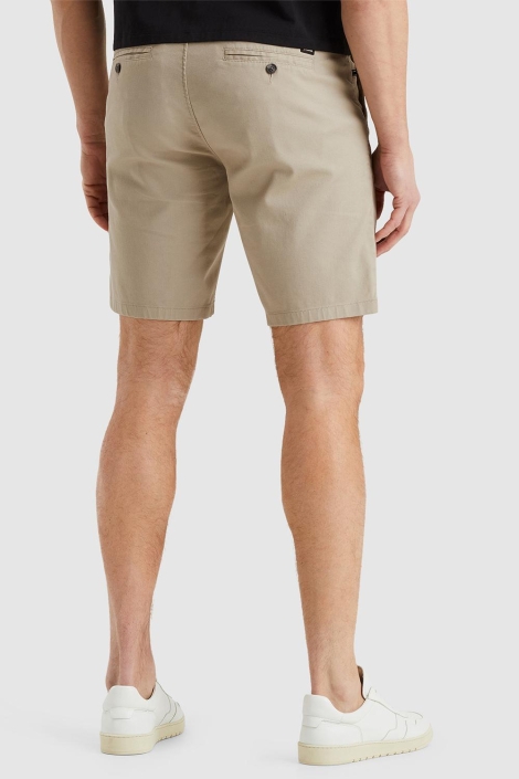Vanguard taupe heren korte broek | Model achteraanzicht