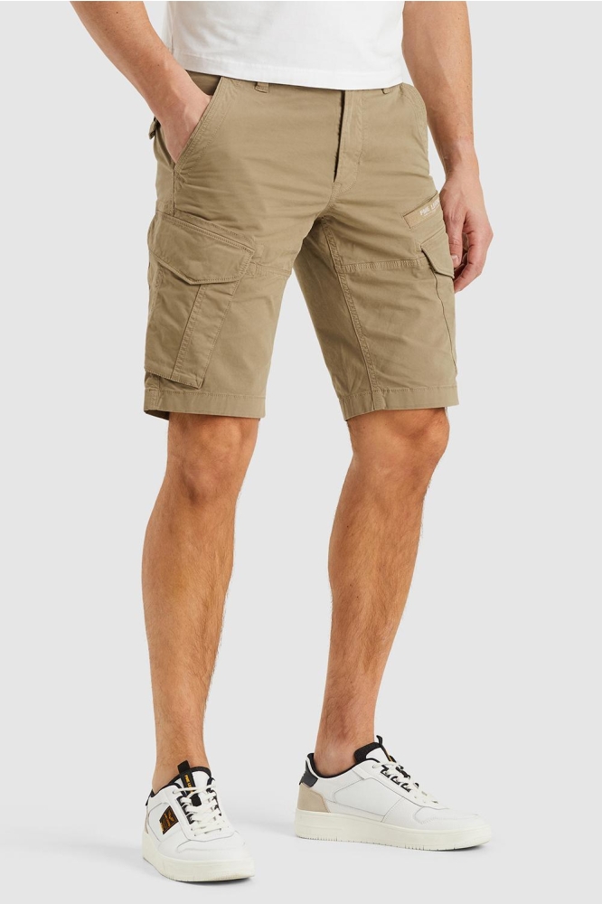 PME legend camel heren korte broek | Model zijaanzicht
