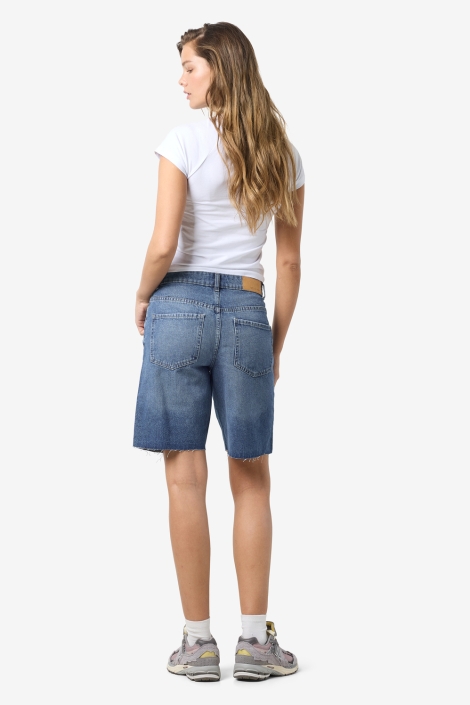 Noisy may blauwe dames korte broek | Model