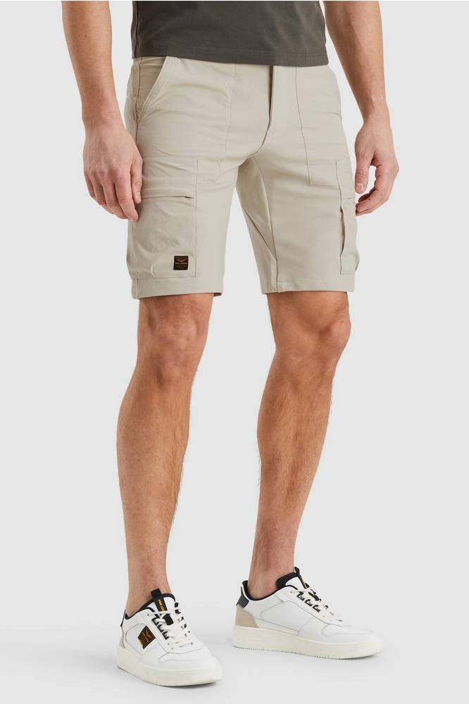 PME legend beige heren korte broek | Model zijaanzicht