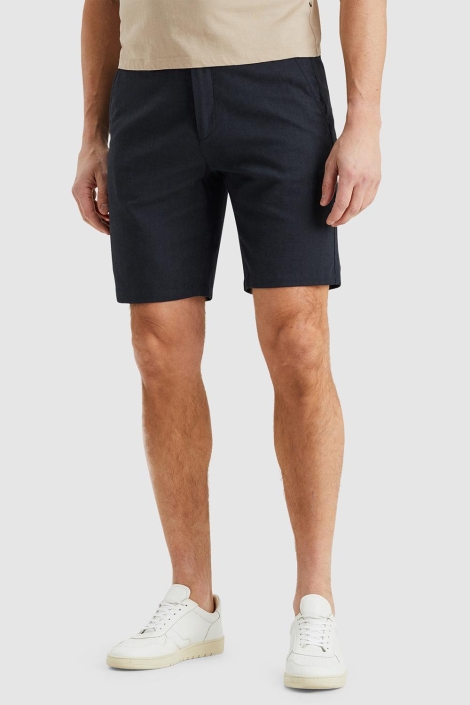 Vanguard blauwe heren korte broek | Model zijaanzicht