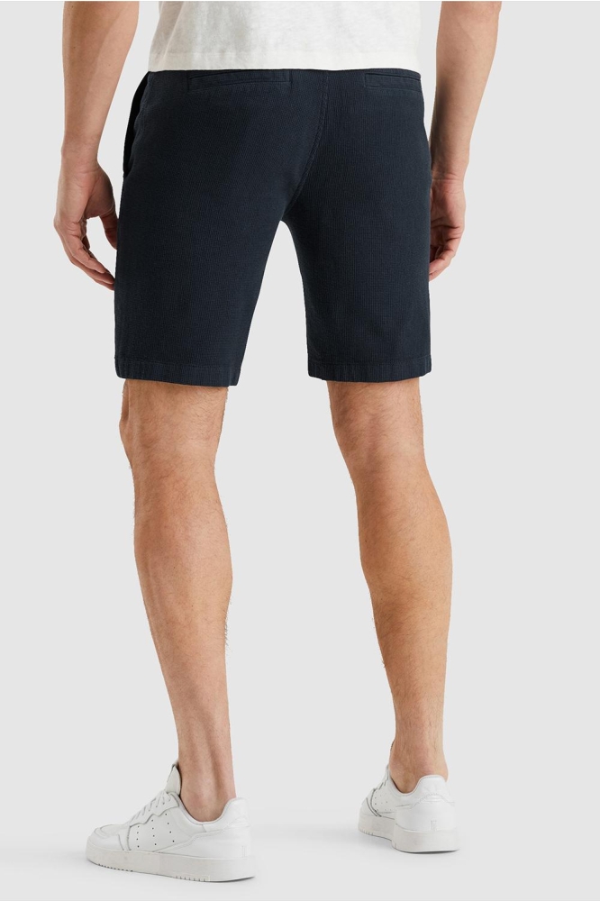 Cast Iron blauwe heren korte broek | Model achteraanzicht