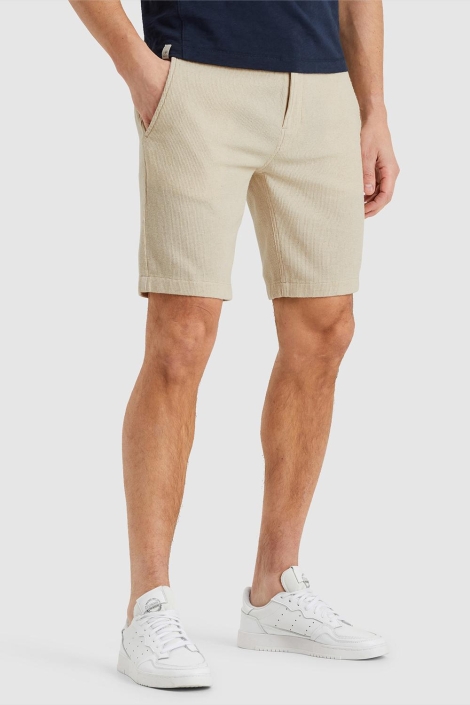 Cast Iron beige heren korte broek | Model zijaanzicht