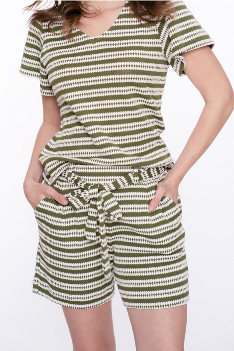 Geisha beige dames korte broek | Model vooraanzicht